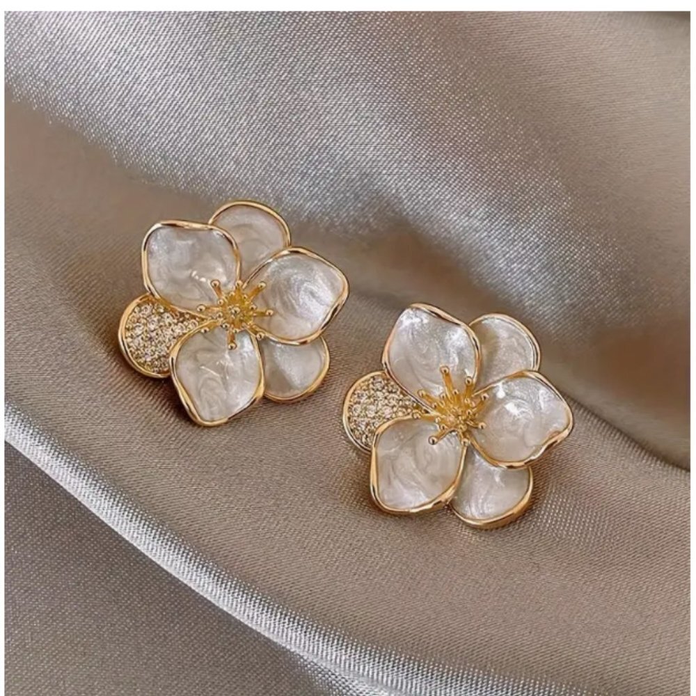 Elegant Zinc Alloy Stud Earrings for Women - Hypoallergenic 925 Silver Needle, C